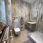 Le Jardin Des Secrets Bed & Breakfast