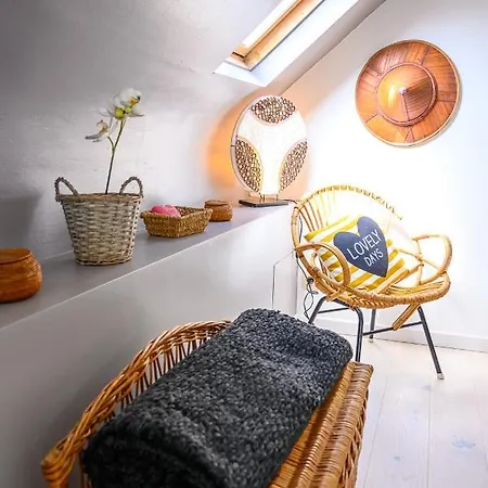 Le Du Jardin Des Secrets Bed & Breakfast Namur
