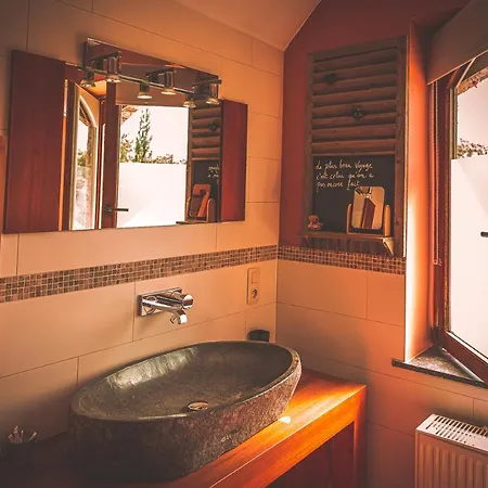 Alojamento de Acomodação e Pequeno-almoço Le Jardin Des Secrets Gites et chambres à louer Namur