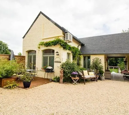 Le Du Jardin Des Secrets Bed & Breakfast *