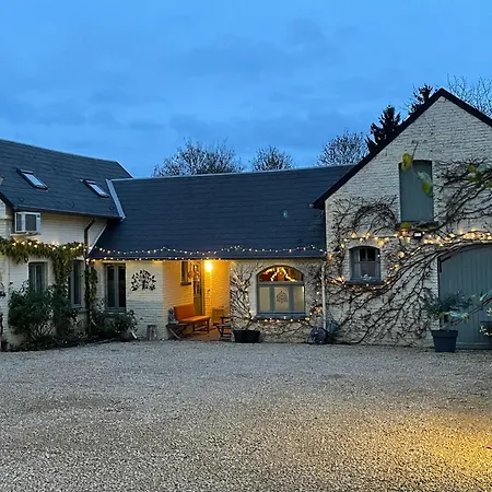 Le Du Jardin Des Secrets Bed & Breakfast *