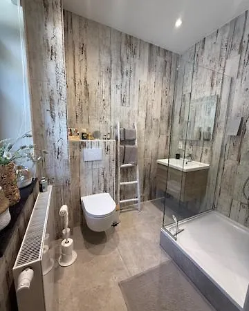 Le Jardin Des Secrets Gites et chambres à louer Alojamento de Acomodação e Pequeno-almoço