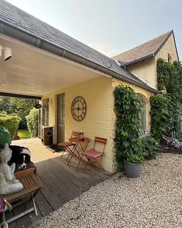 Le Jardin Des Secrets Bed & Breakfast 4*