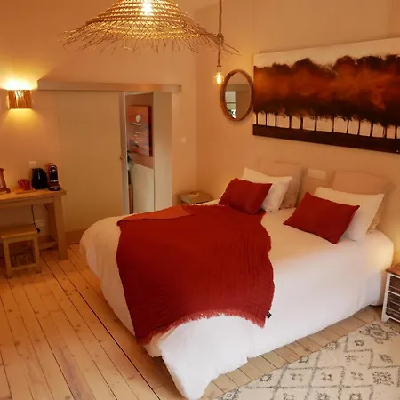 Le Jardin Des Secrets Gites et chambres à louer Alojamento de Acomodação e Pequeno-almoço Namur