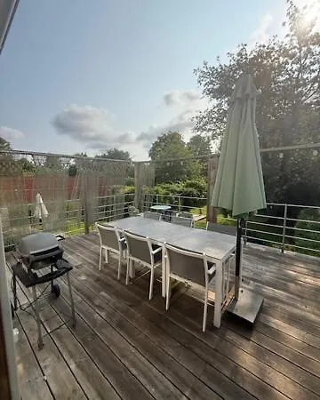 Le Jardin Des Secrets Gites et chambres à louer Alojamento de Acomodação e Pequeno-almoço 4*