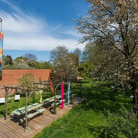 Le Jardin Des Secrets Frühstückspension Namur (Namen)