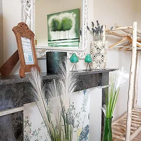 Bed & Breakfast Le Jardin Des Secrets 4*